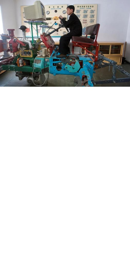 Severokorejsky traktor simulator
